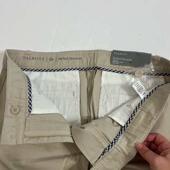 Talbots Perfect Skimmer Pedal Pusher Khaki Pants Size 8P New with Tags - Picture 3 of 10